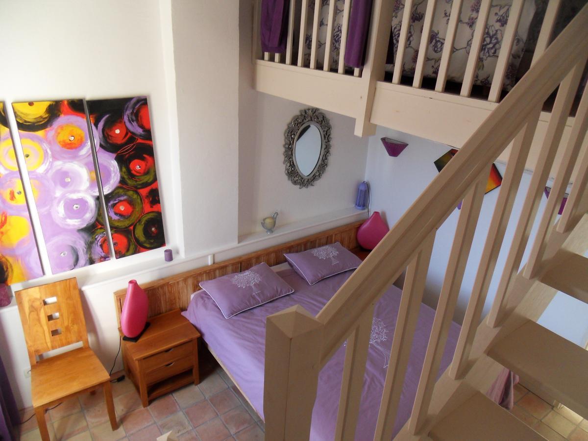 ヴネル Domaine De L'Olibaou Bed & Breakfast エクステリア 写真