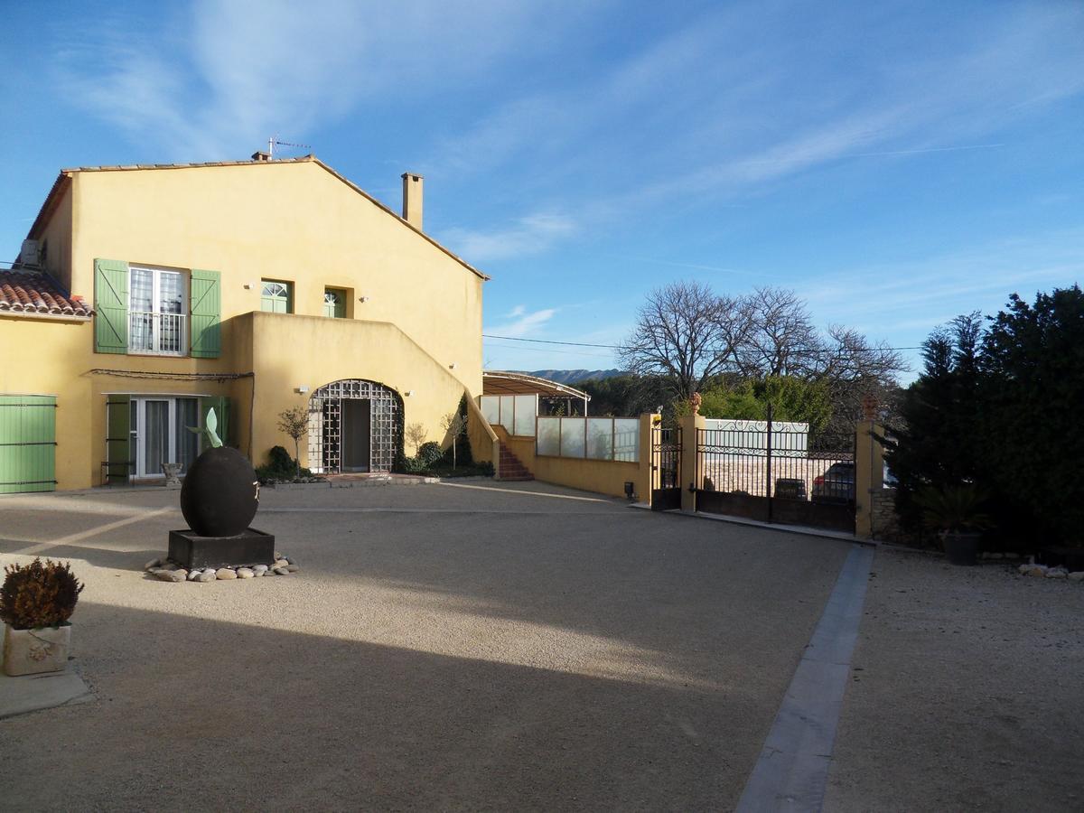 ヴネル Domaine De L'Olibaou Bed & Breakfast エクステリア 写真