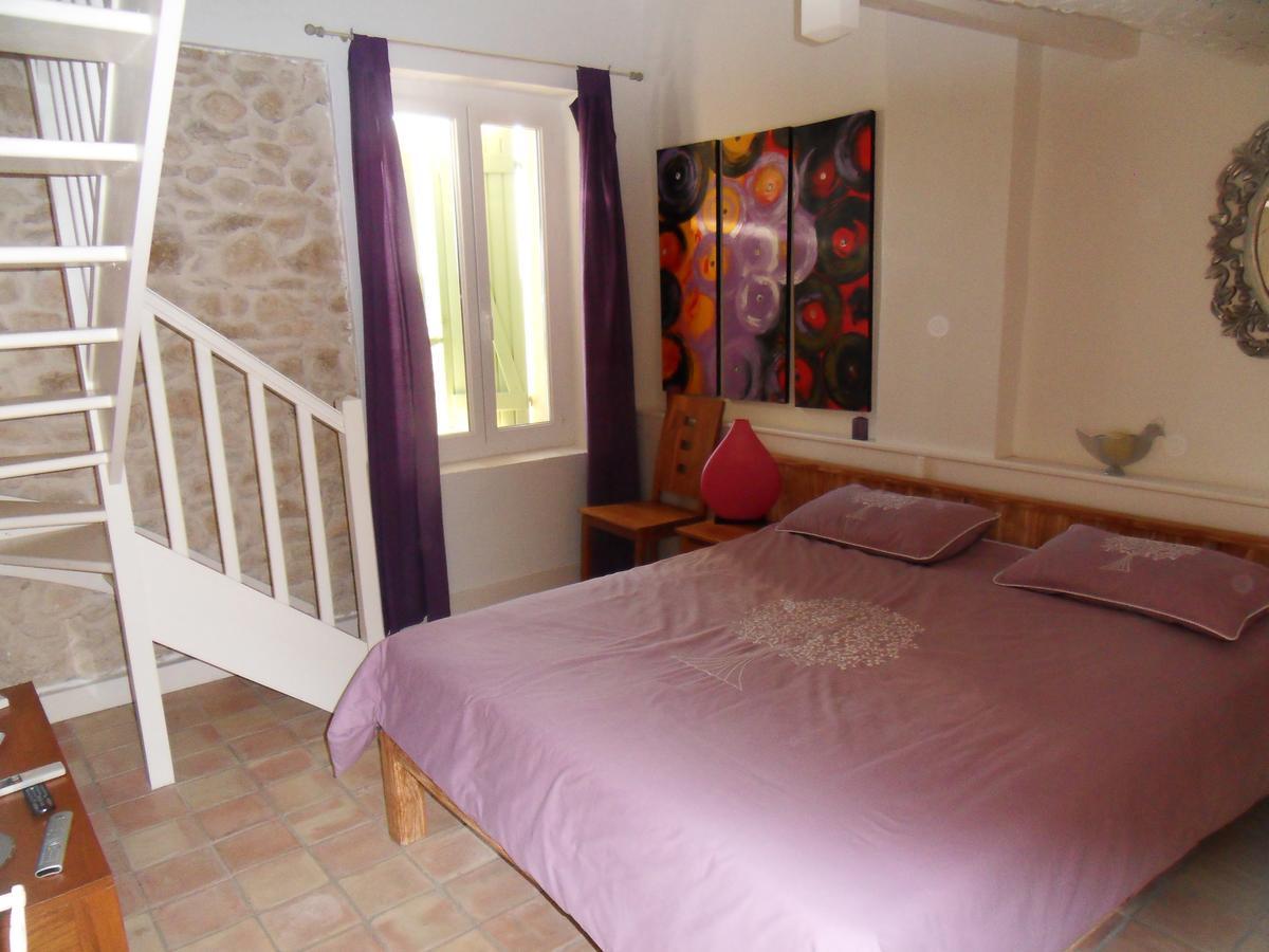 ヴネル Domaine De L'Olibaou Bed & Breakfast エクステリア 写真